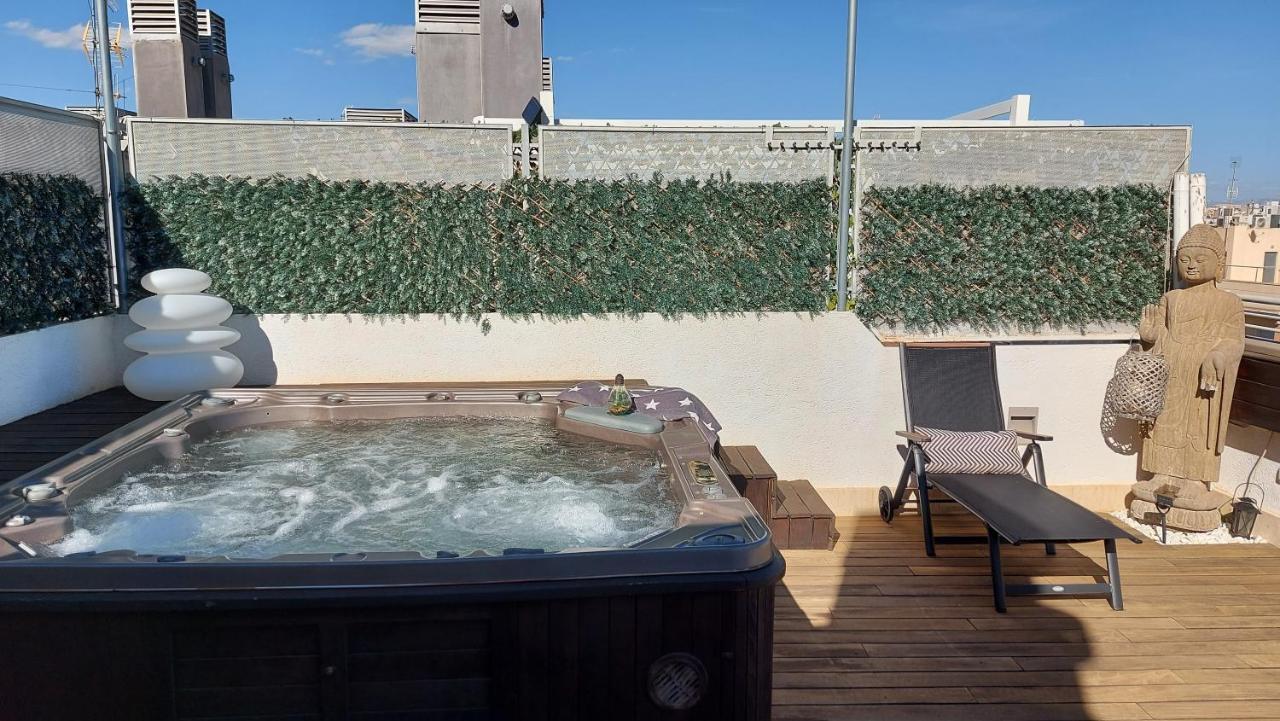 Atico De Lujo Con Jacuzzi Climatizado En Terraza Leilighet Elche Eksteriør bilde