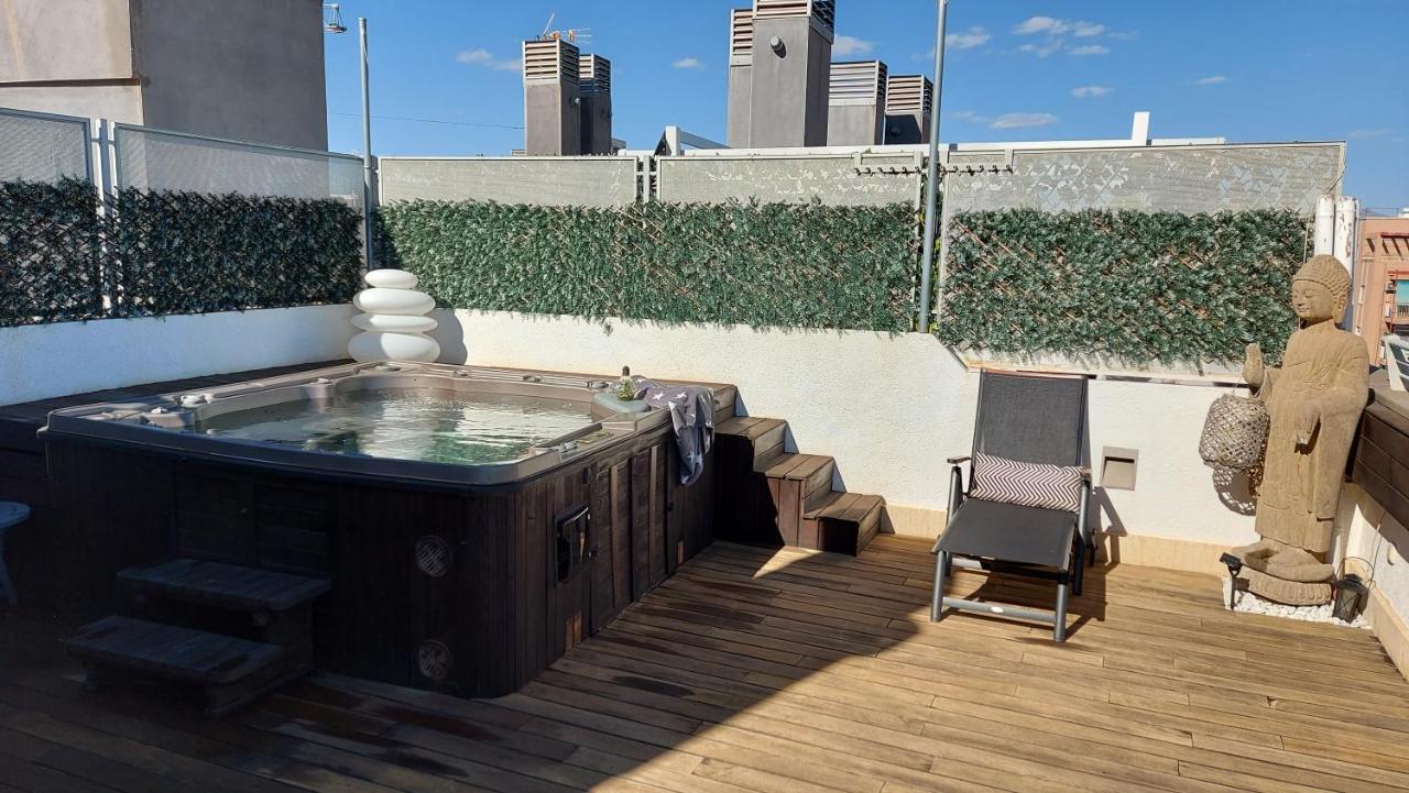 Atico De Lujo Con Jacuzzi Climatizado En Terraza Leilighet Elche Eksteriør bilde
