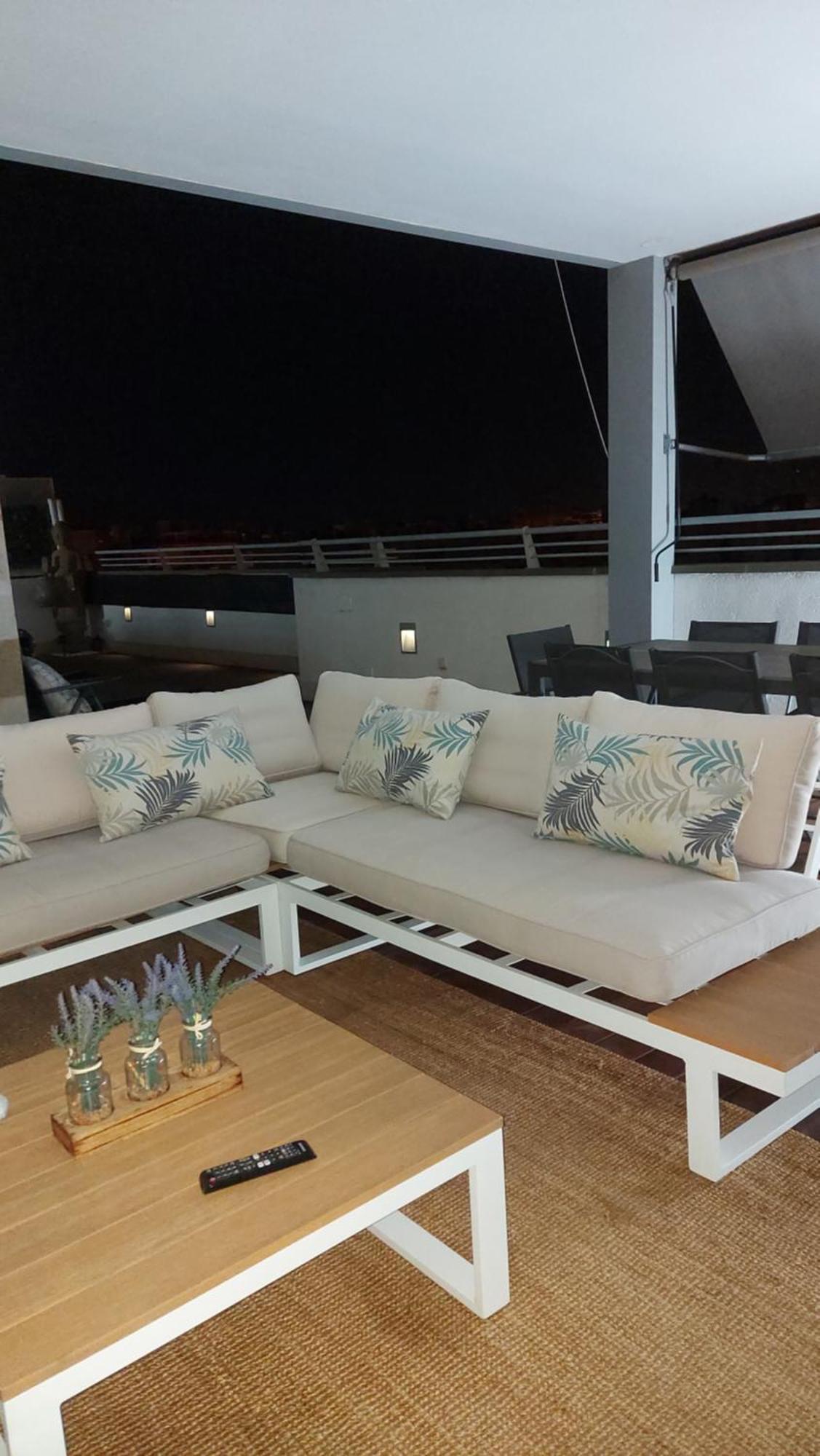 Atico De Lujo Con Jacuzzi Climatizado En Terraza Leilighet Elche Eksteriør bilde